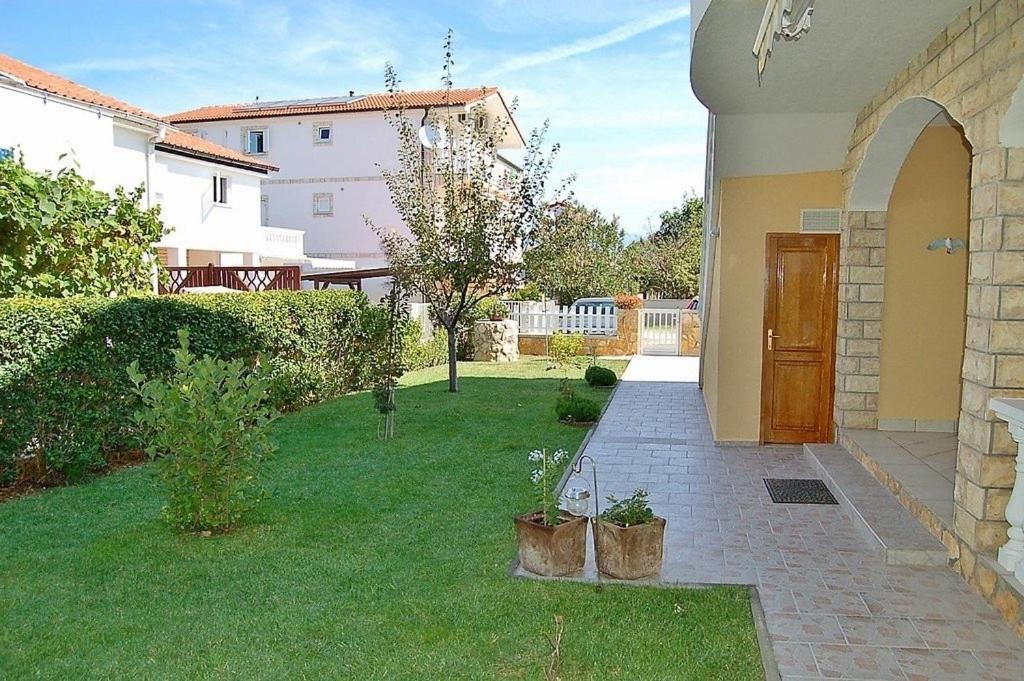 Apartment In Privlaka With Terrace, Air Conditioning, Wi-Fi, Washing Machine المظهر الخارجي الصورة